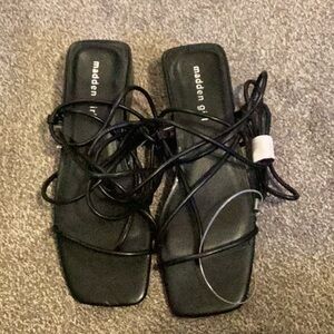 Madden Girl Size 9.5M Black Sandals